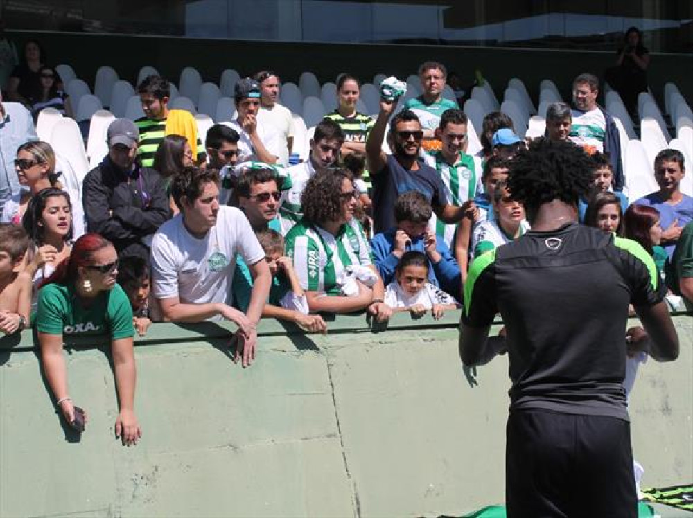 Coxa faz novo treino aberto neste sábado