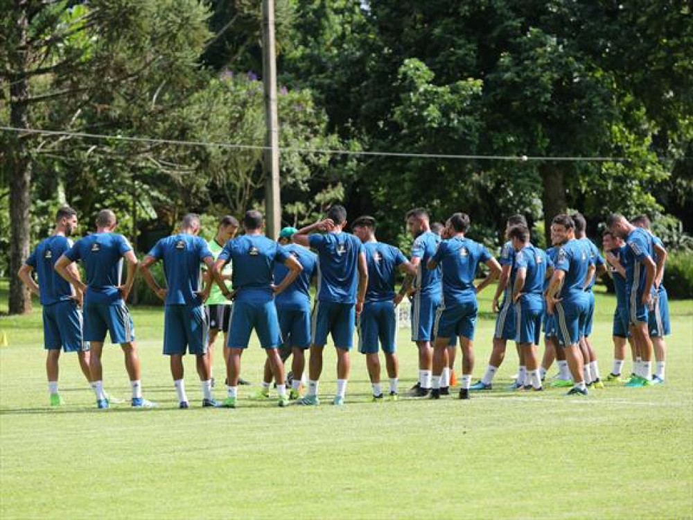 Coritiba se prepara para a estreia