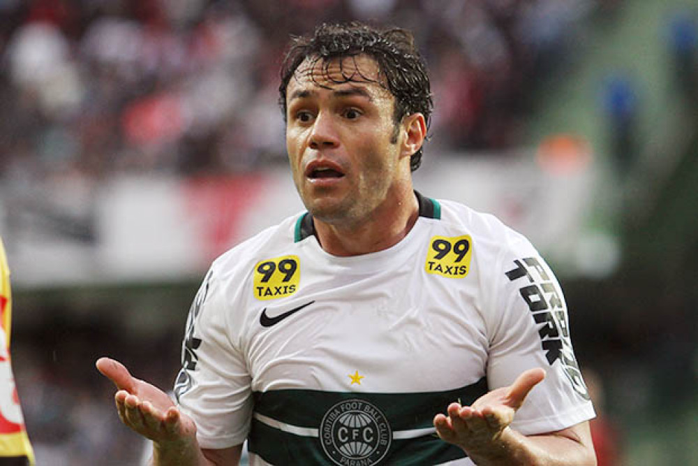 Kleber está próximo de se despedir do Coritiba