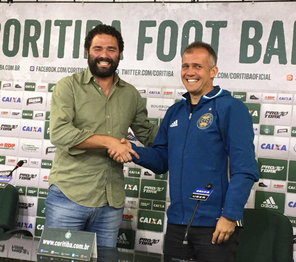 Coritiba apresenta Eduardo Baptista