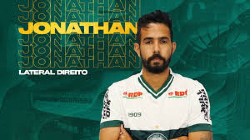 Coritiba confirma a contratação do lateral Jonathan