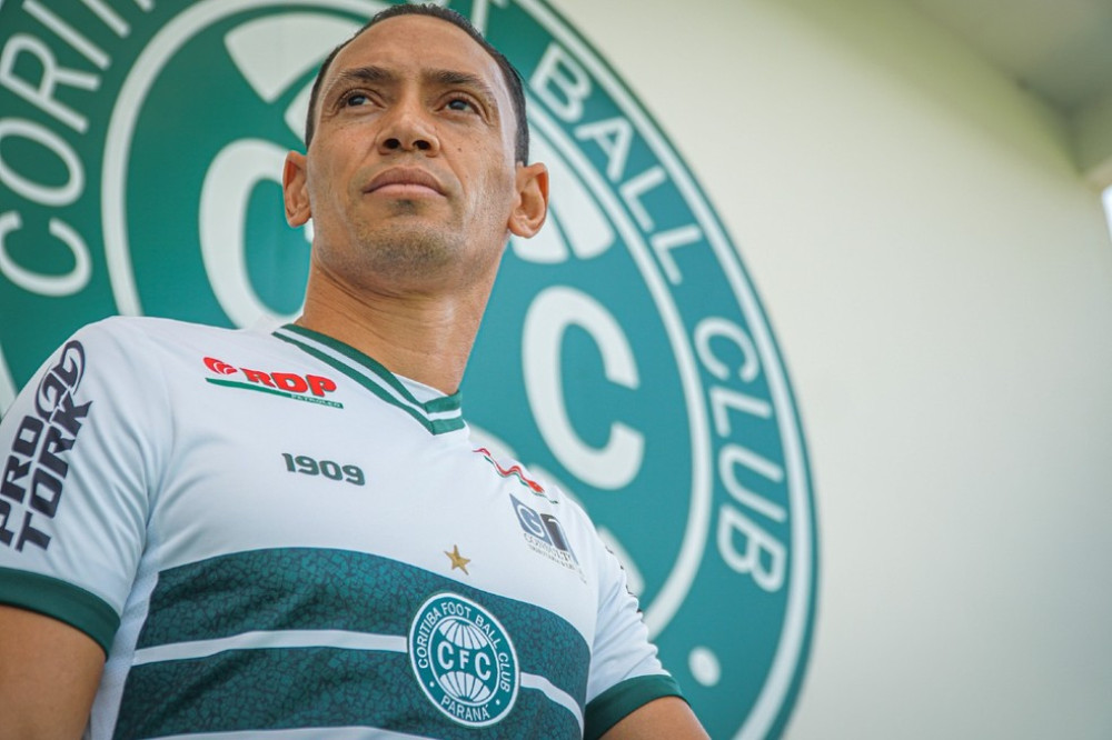 Ricardo Oliveira poderá estrear contra o São Paulo