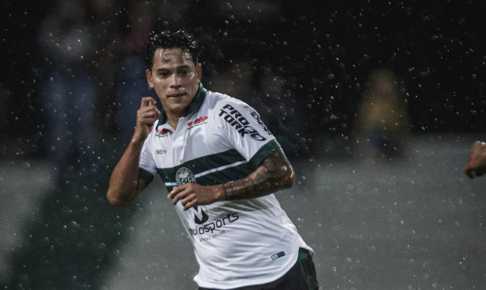 Giovanni Augusto deixa o Coritiba