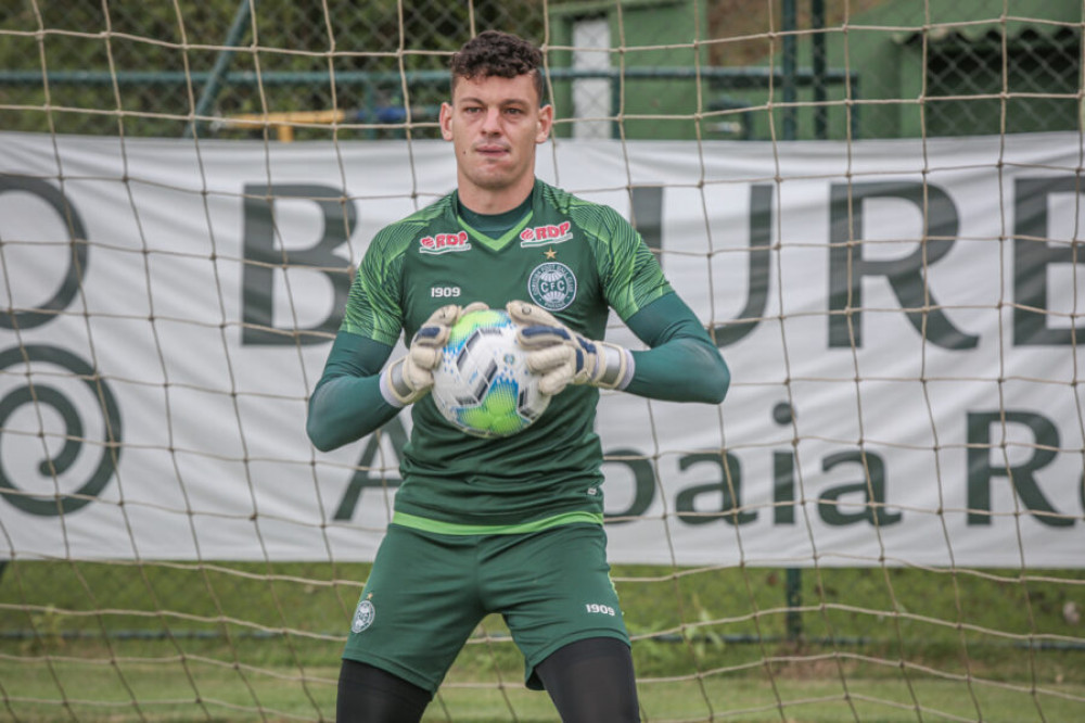 Arthur é emprestado para o CRB