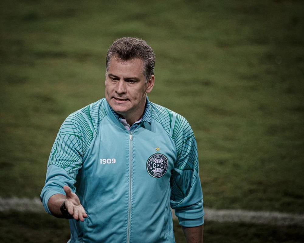 Auxiliar-técnico Julio Sérgio é desligado do Coritiba