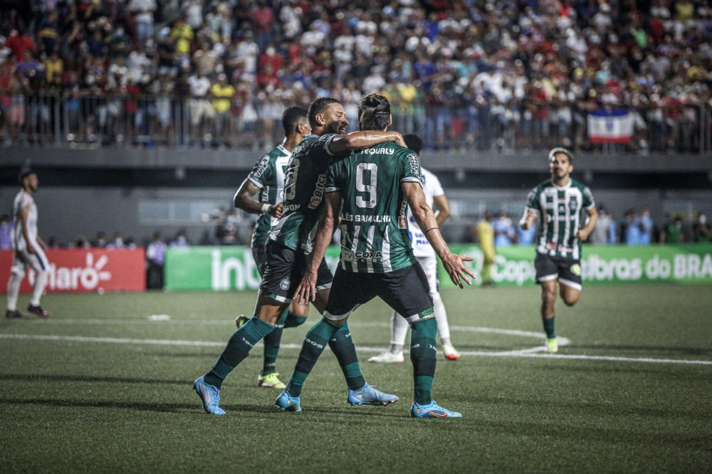Coritiba vence o Bahia de Feira e avança de fase.