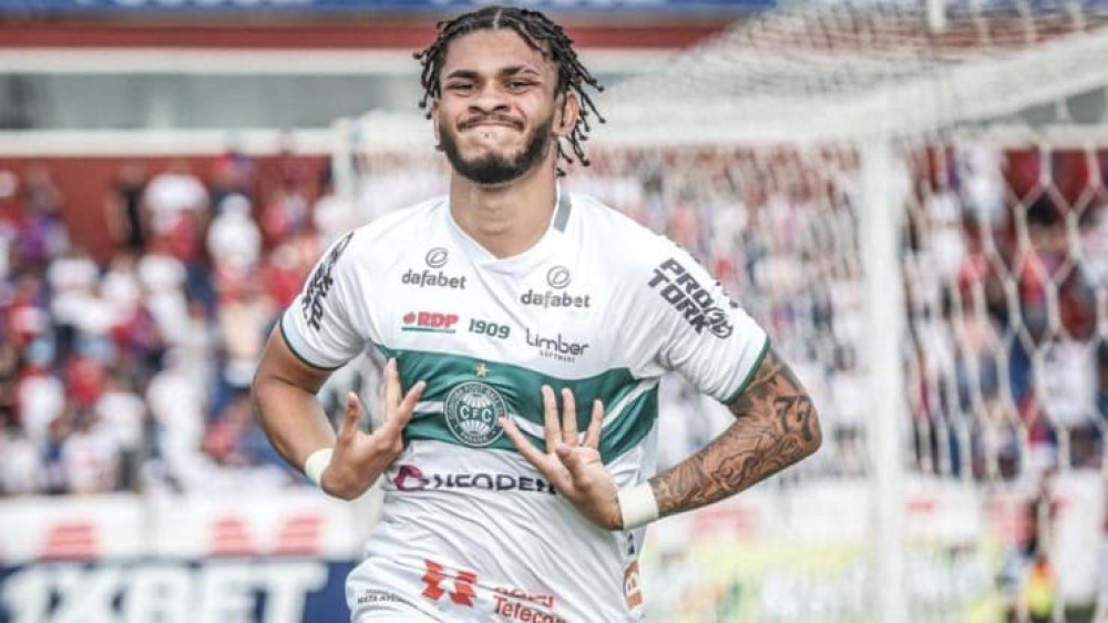 Luizão emprestado ao Tombense