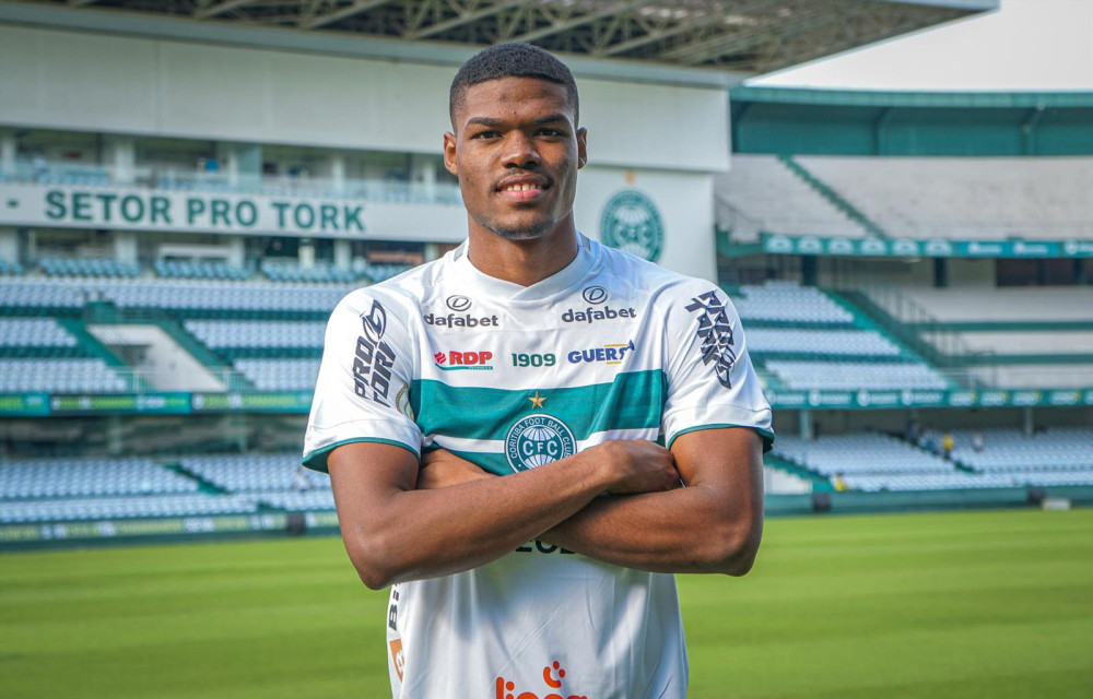 Zagueiro na Seleção do Panamá
