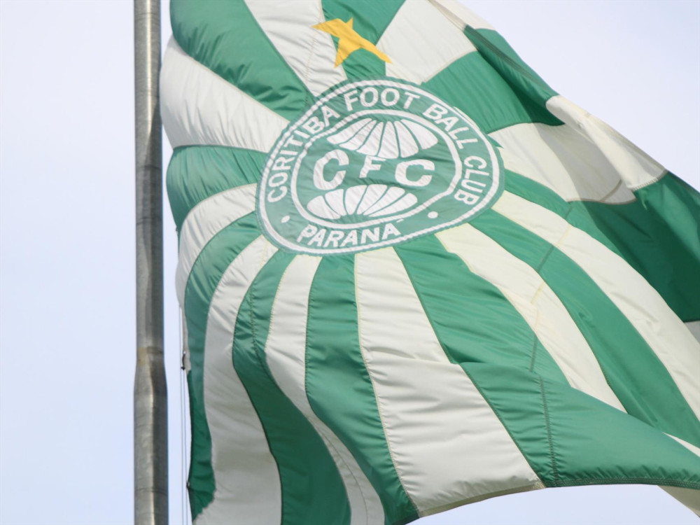 Vice-Presidente fala sobre transfer ban e empréstimo de 30 milhões