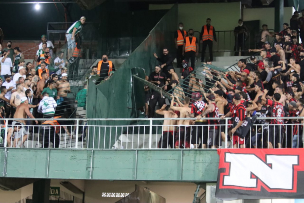 Atletiba deve ser com torcida única