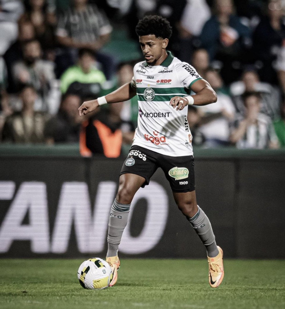 Warley está fora do jogo contra o Juventude