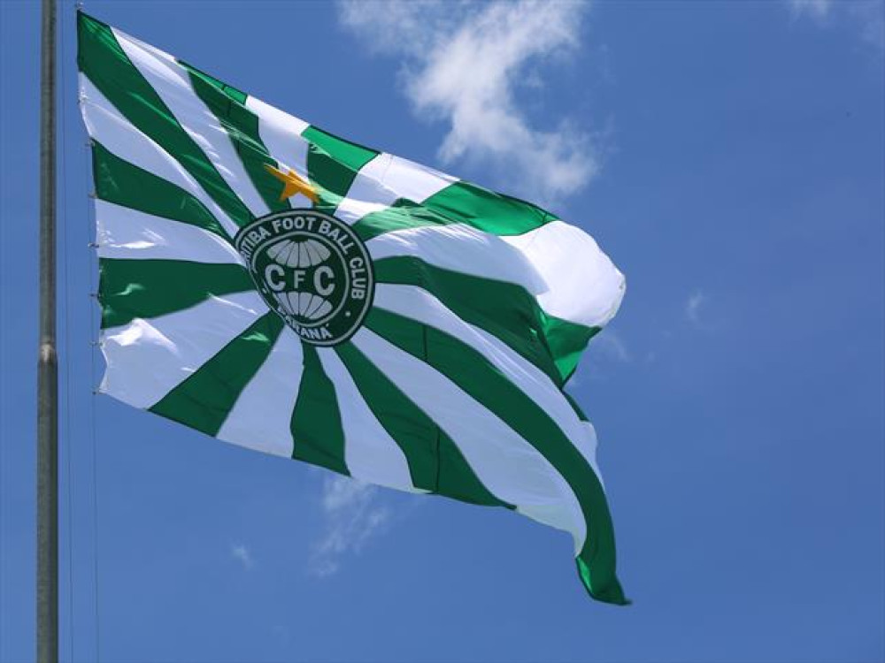 Coritiba quita dívida com Cerutti e cancela transfer ban