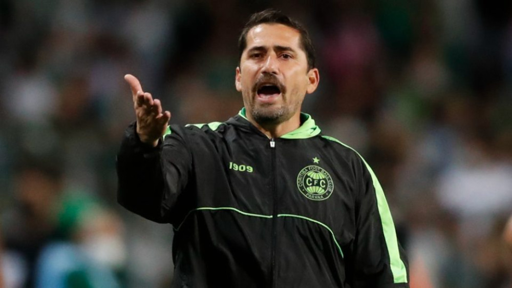 Morínigo se aproxima do Top 10 dos treinadores que mais dirigiram o Coritiba