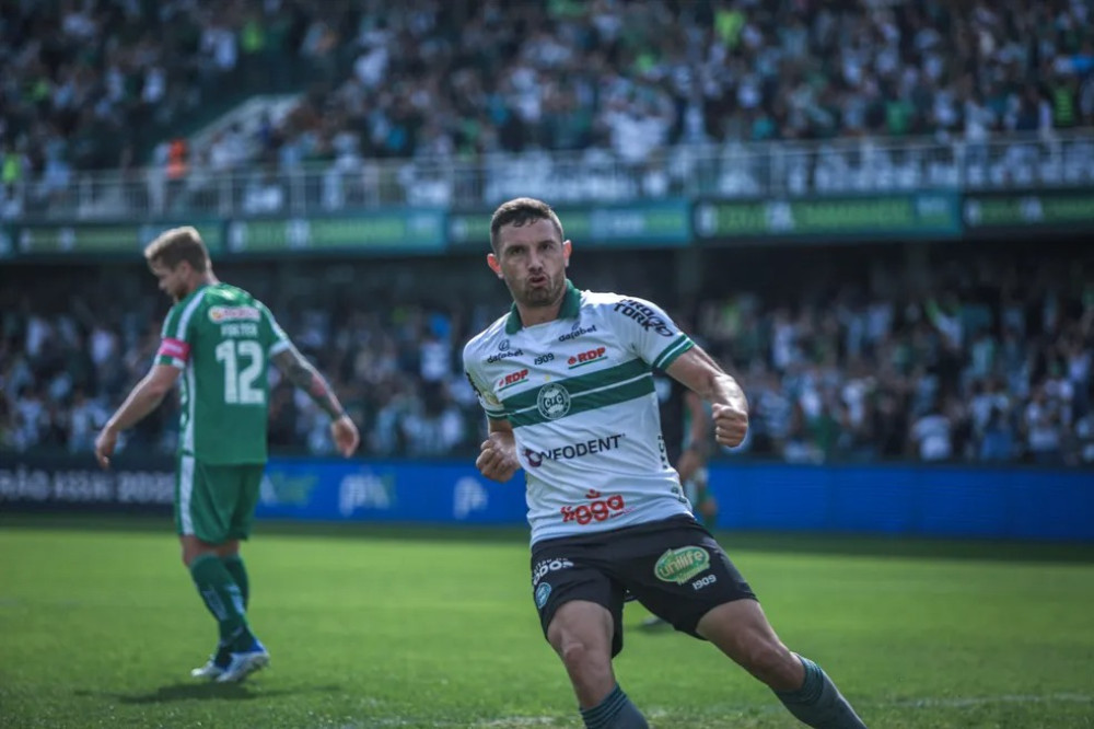 Reformulação do Coritiba começa com a saída de jogadores estrangeiros