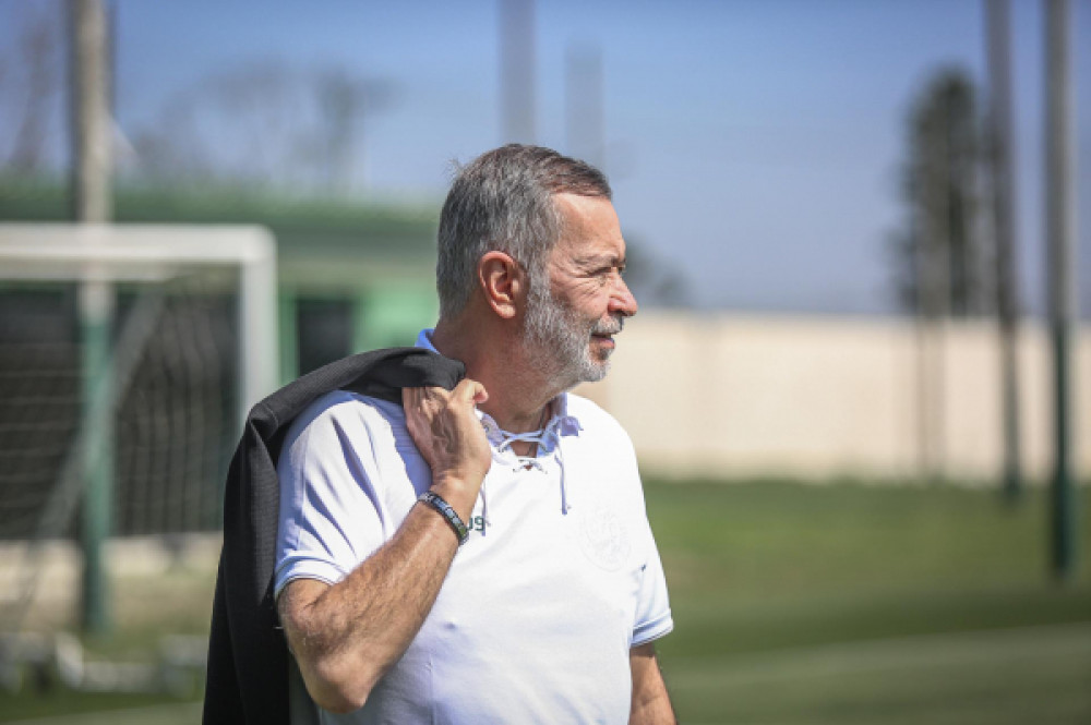 Presidente Juarez se licencia do Coritiba