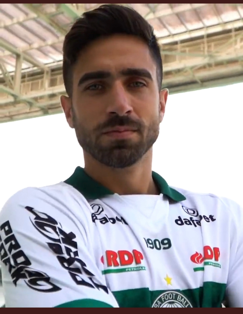 Coritiba apresenta Rodrigo Pinho
