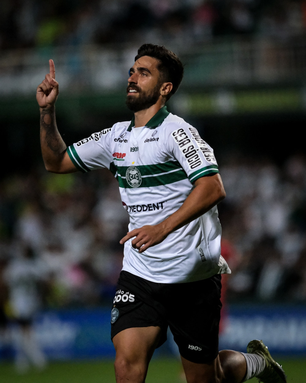Coritiba vence o Rio Branco no Alto da Glória