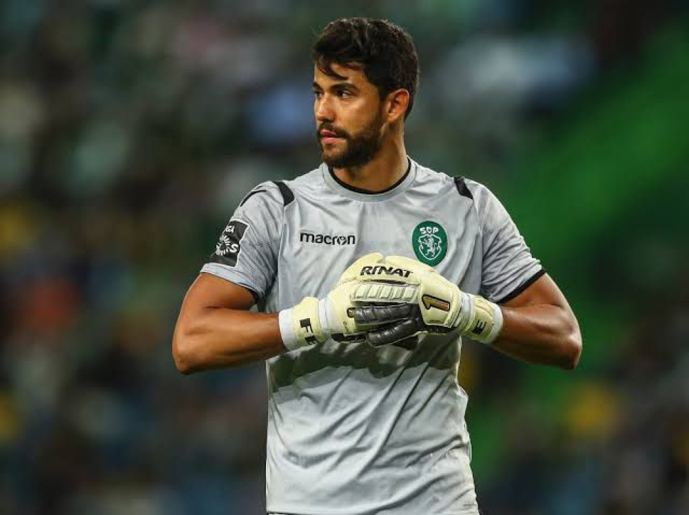 Coritiba próximo de acerto com novo goleiro