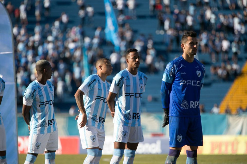 Tubarão busca vaga na segunda fase do Paranaense