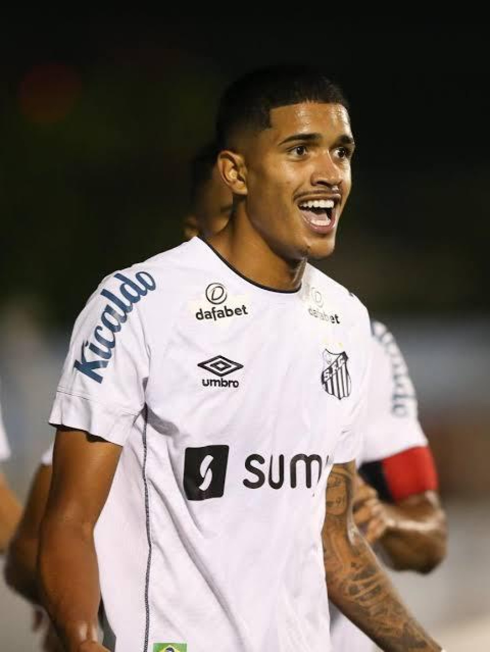 Atacante do Santos chega para reforçar o Coritiba
