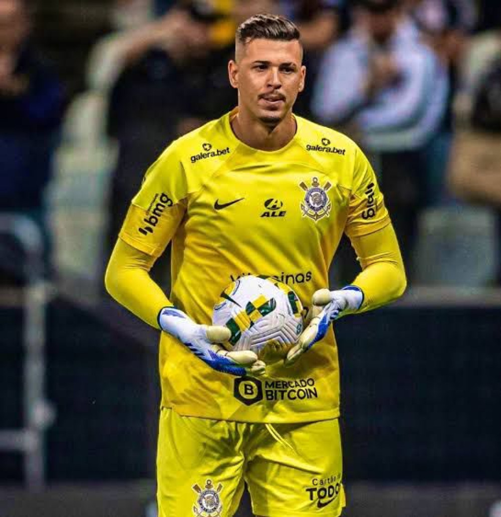 Coritiba próximo de contratar goleiro do Corinthians