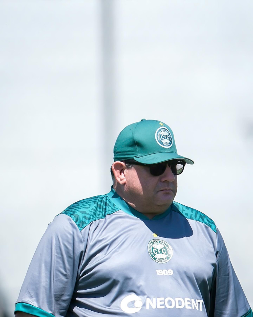 Guto Ferreira começa a montar a equipe titular para o início da temporada