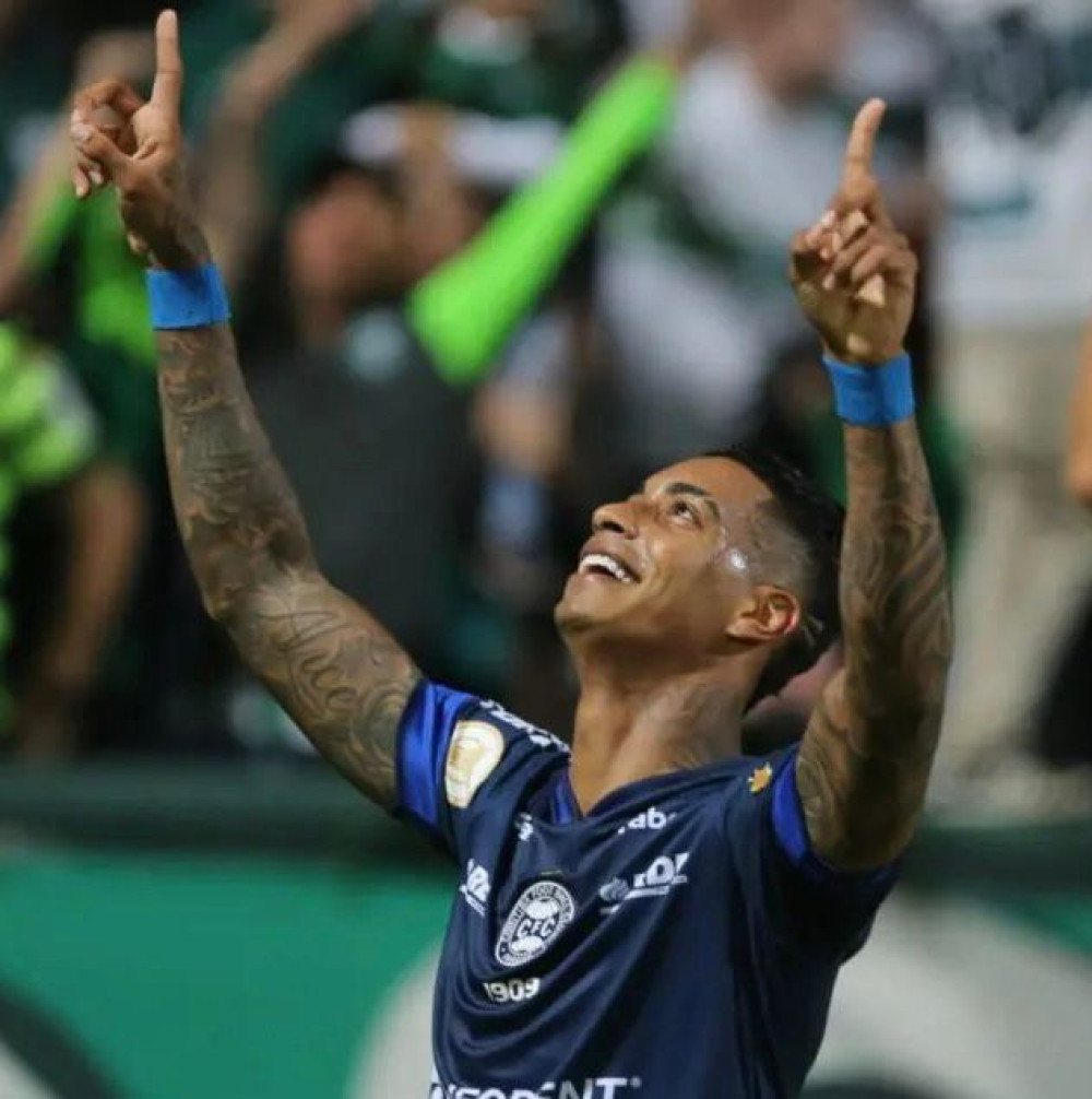 Alef Manga é liberado pelo STJD e pode voltar a jogar pelo Coritiba