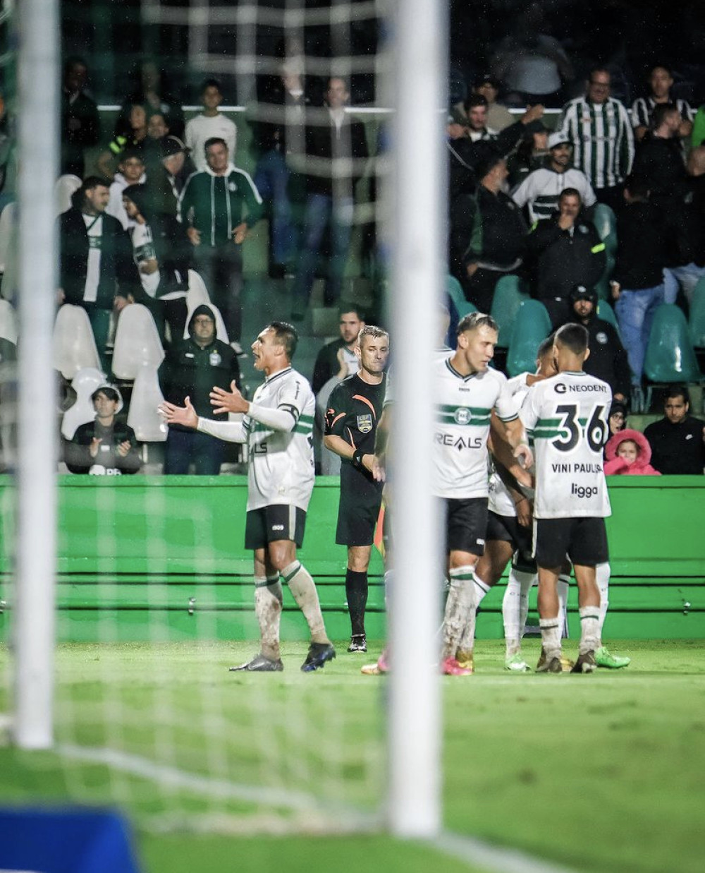 É Coxa na cabeça!