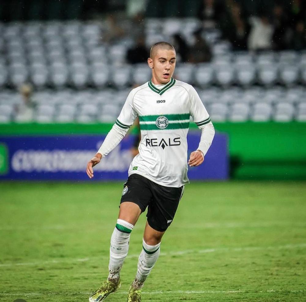 Jovem de 16 anos estreia no Coritiba