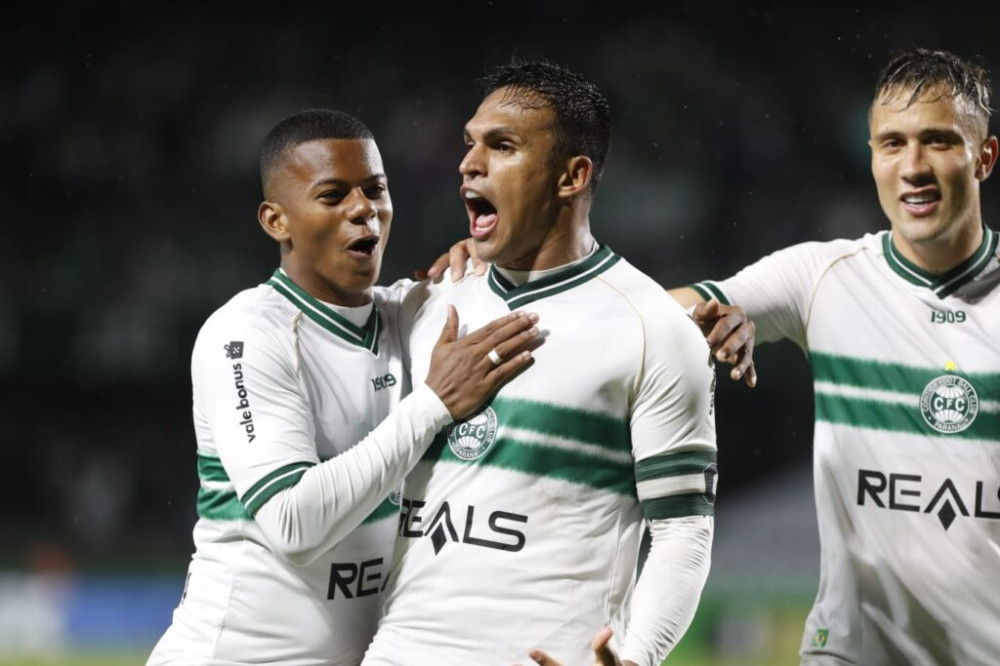 Coritiba enfrenta o Londrina no primeiro desafio fora de casa