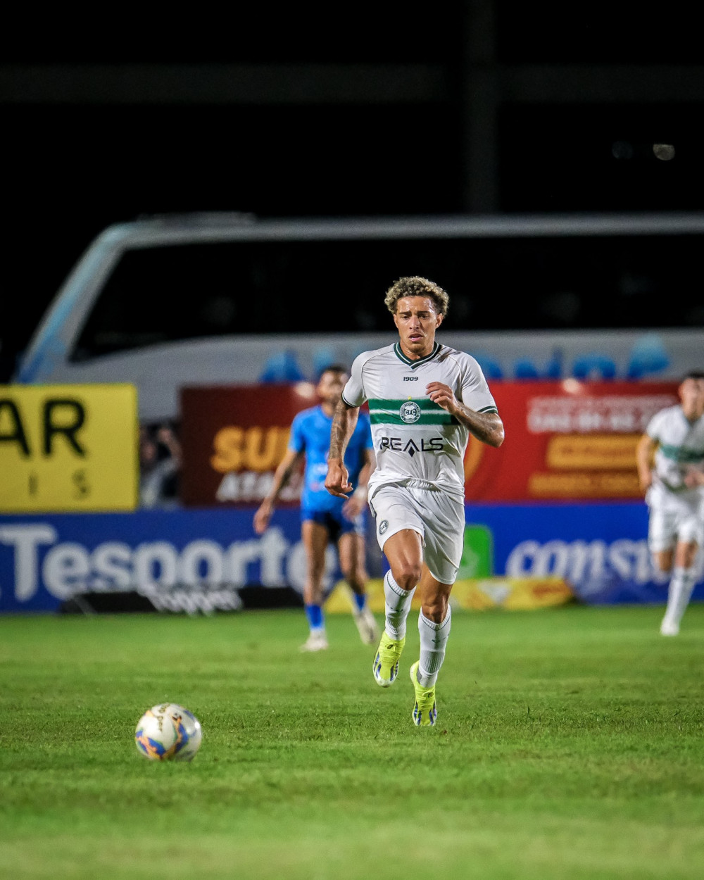 Coritiba perde para o Azuriz e deixa liderança 
