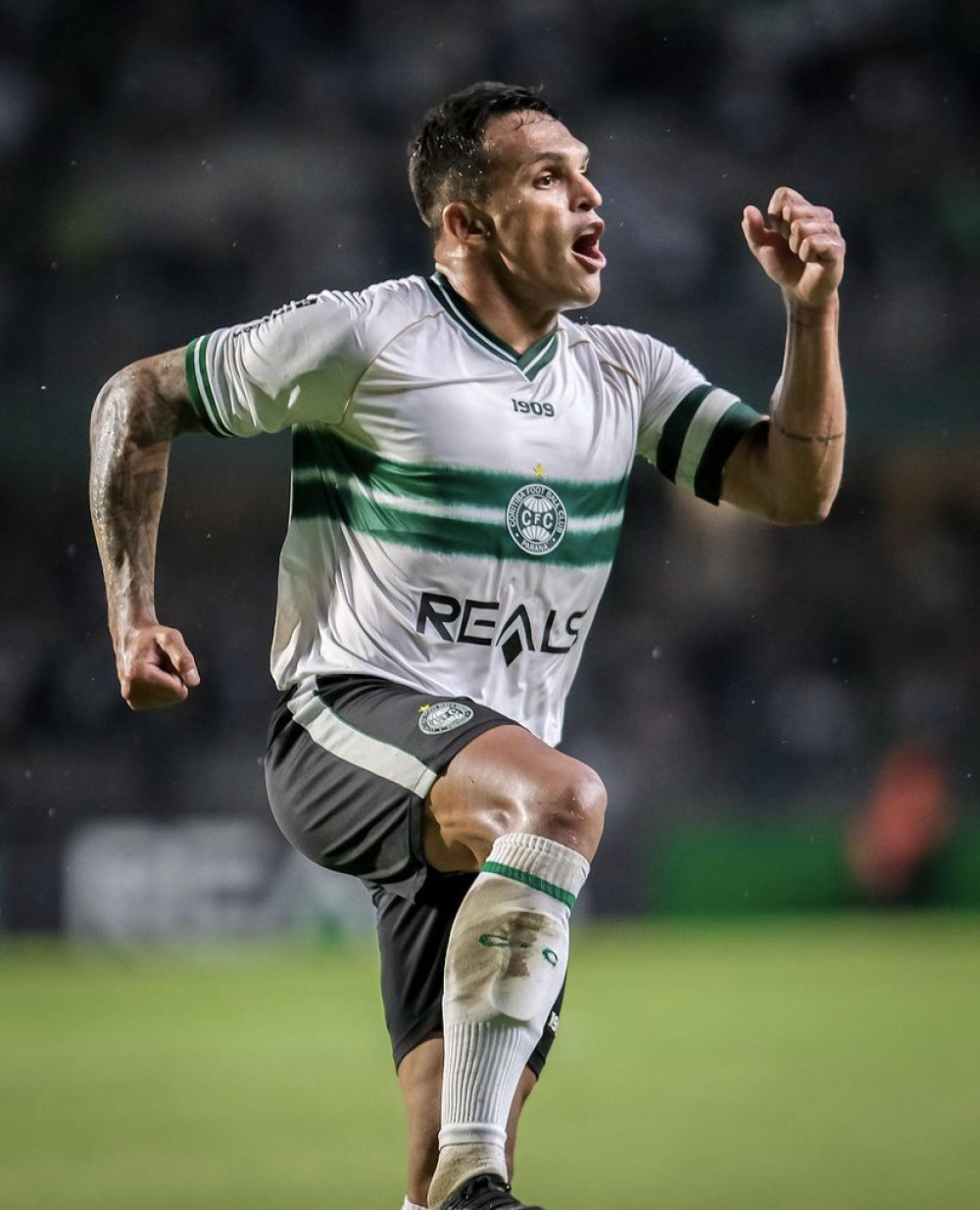 Em jogo complicado, Coritiba vence o Andraus