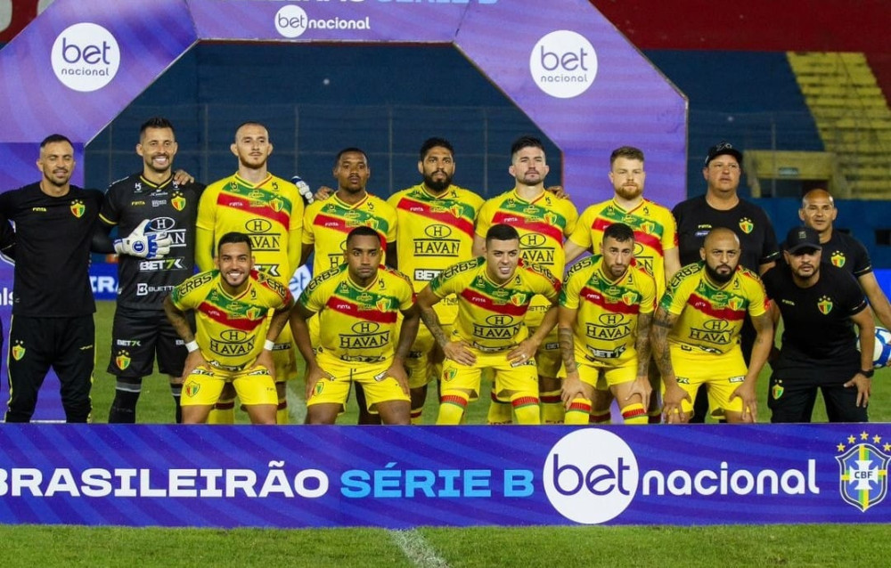 O primeiro objetivo é a permanência na série B!