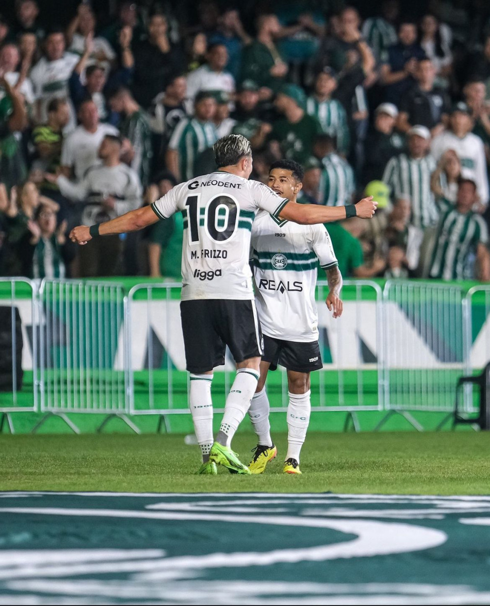 Coritiba diminuiu diferença para o G4