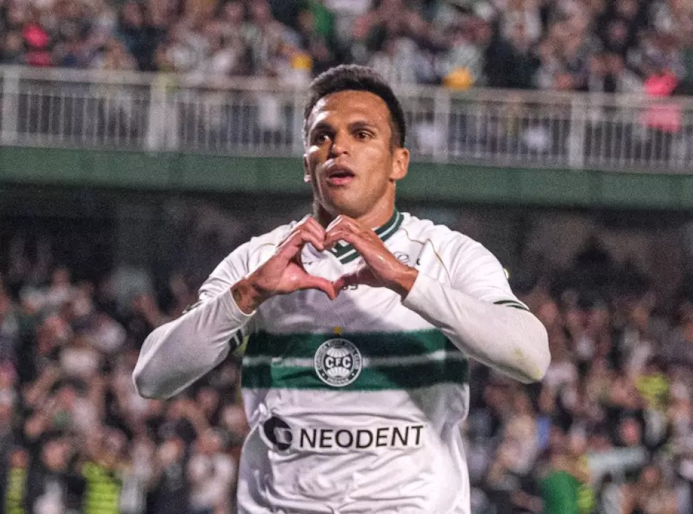 Vivendo momento conturbado, Coritiba enfrenta o Vila Nova