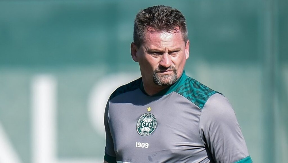Fábio Matias não é mais o treinador do Coritiba