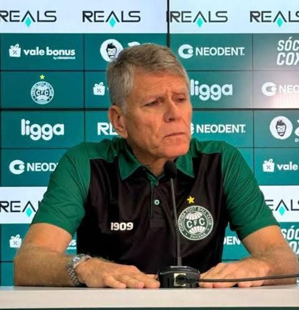 Coritiba anuncia a saída de Paulo Autuori
