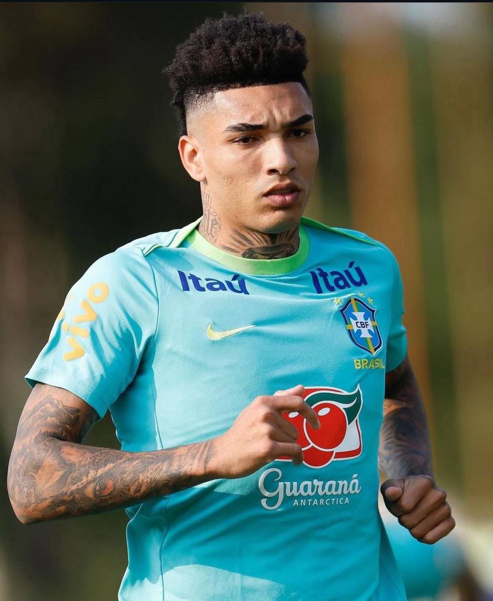 De promessa a titular da seleção brasileira