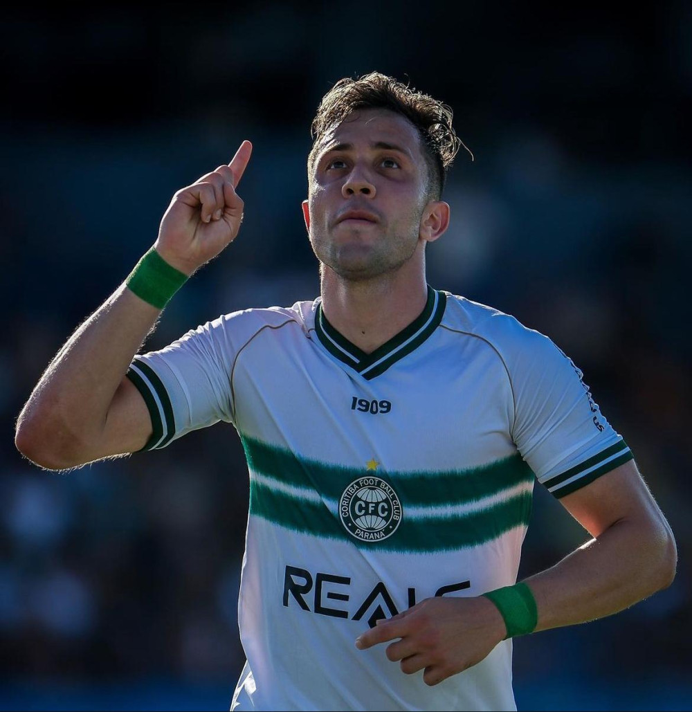 Matheus Frizzo se destaca como artilheiro do Coritiba em 2024