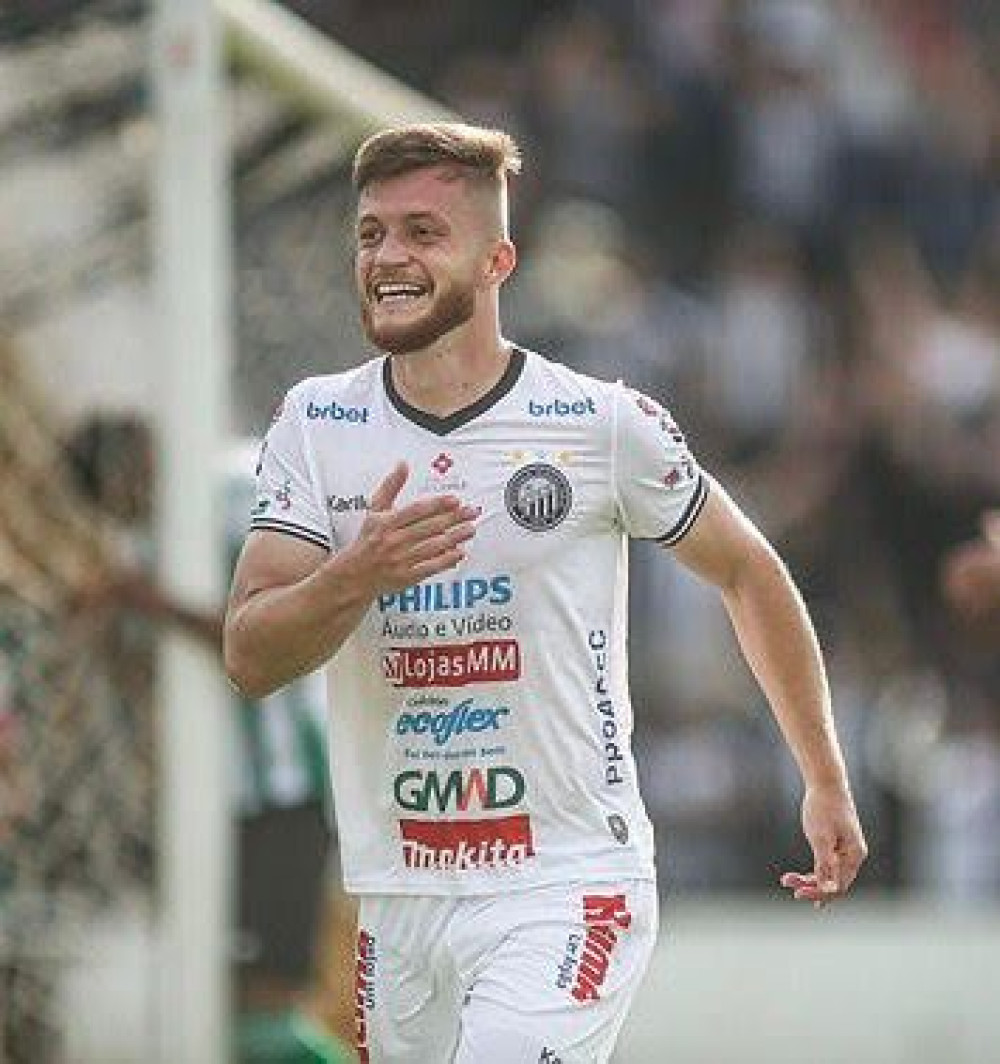 Zagueiro do Operário na mira do Coritiba