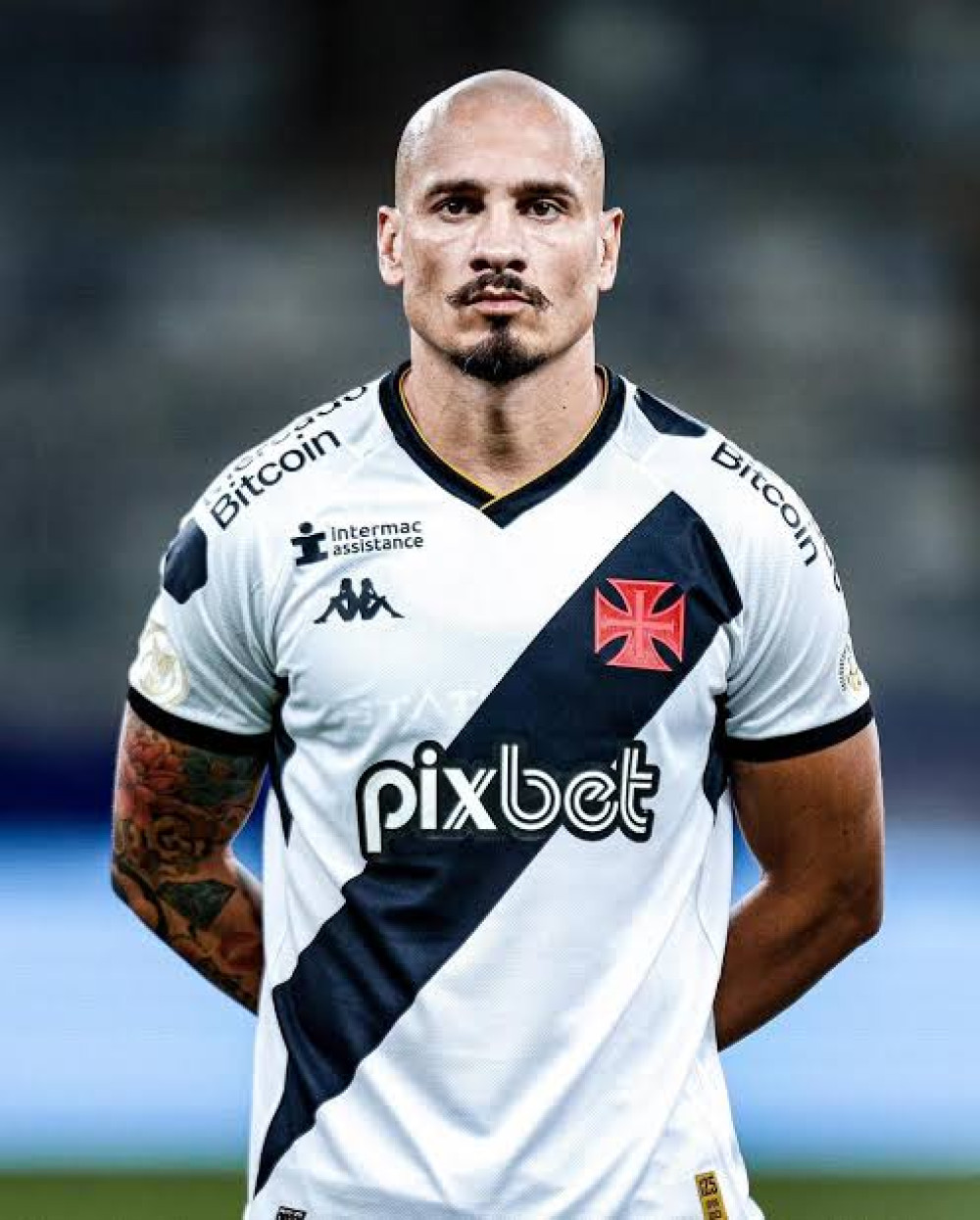 Maicon chega para acertar com o Coritiba 