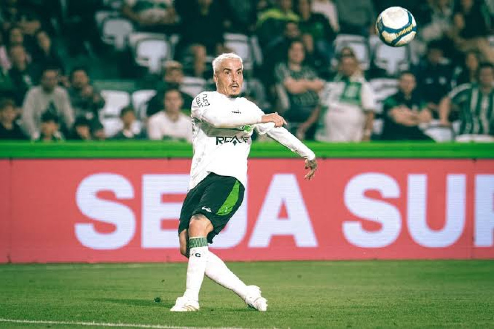 Coritiba deve recorrer ao STJD para ter jogadores punidos no Atletiba contra o Maringá