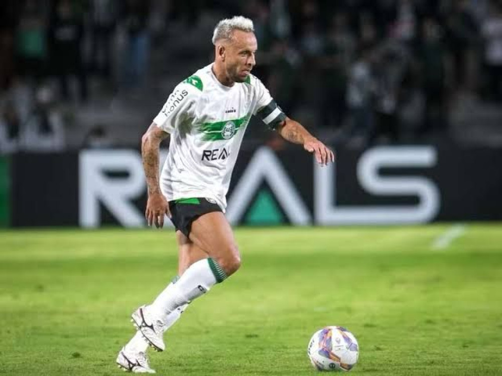 Rafinha é liberado pelo Coritiba e não enfrenta o Santos