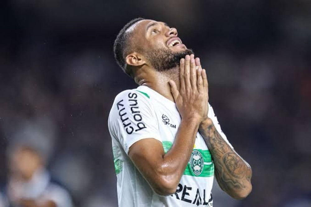 Ataque ineficiente liga sinal de alerta no Coritiba