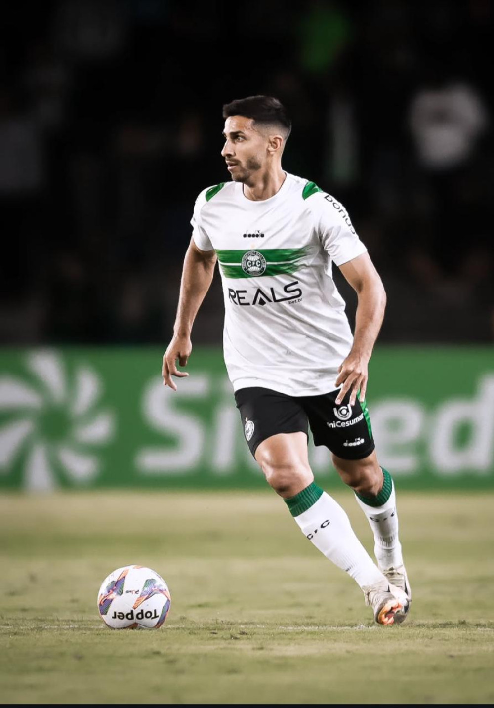 Geovane volta a ser relacionado para o jogo contra o Vila Nova