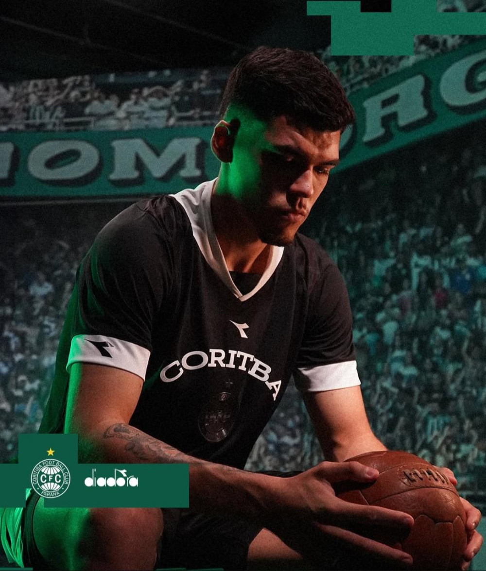 Coritiba cobra solução da Diadora por atrasos na entrega de camisas
