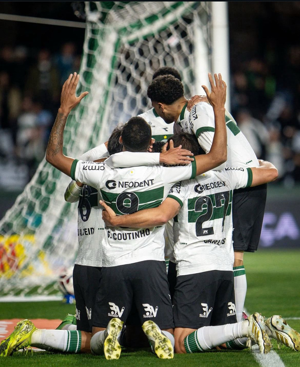 Ataque desencanta e alimenta esperanças na reta final da Série B