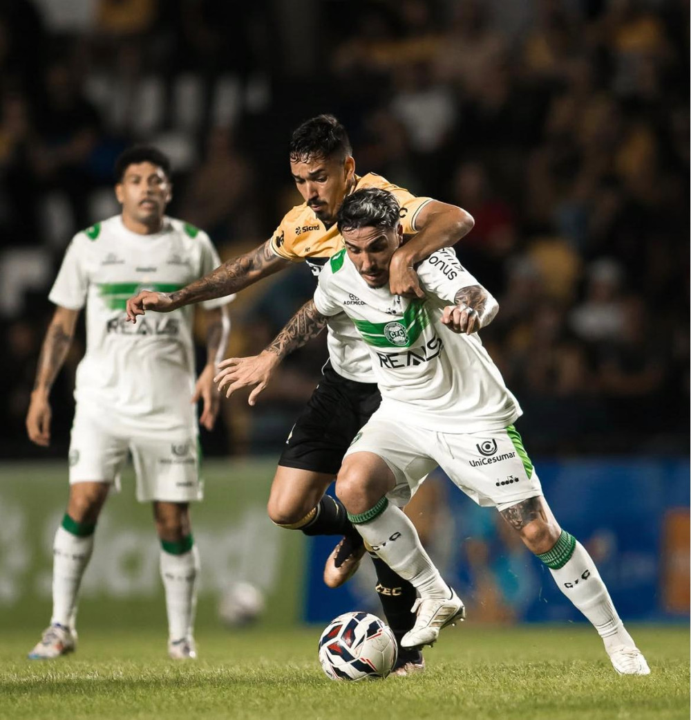Coritiba busca retomar a liderança contra o América/MG