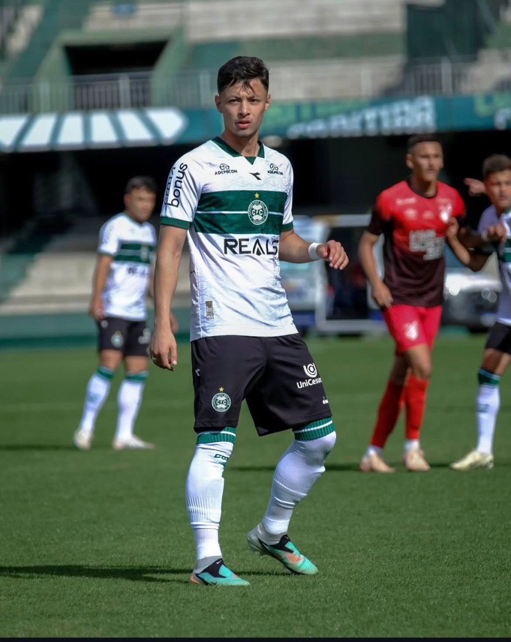 Mais um atletiba sem gols no Couto
