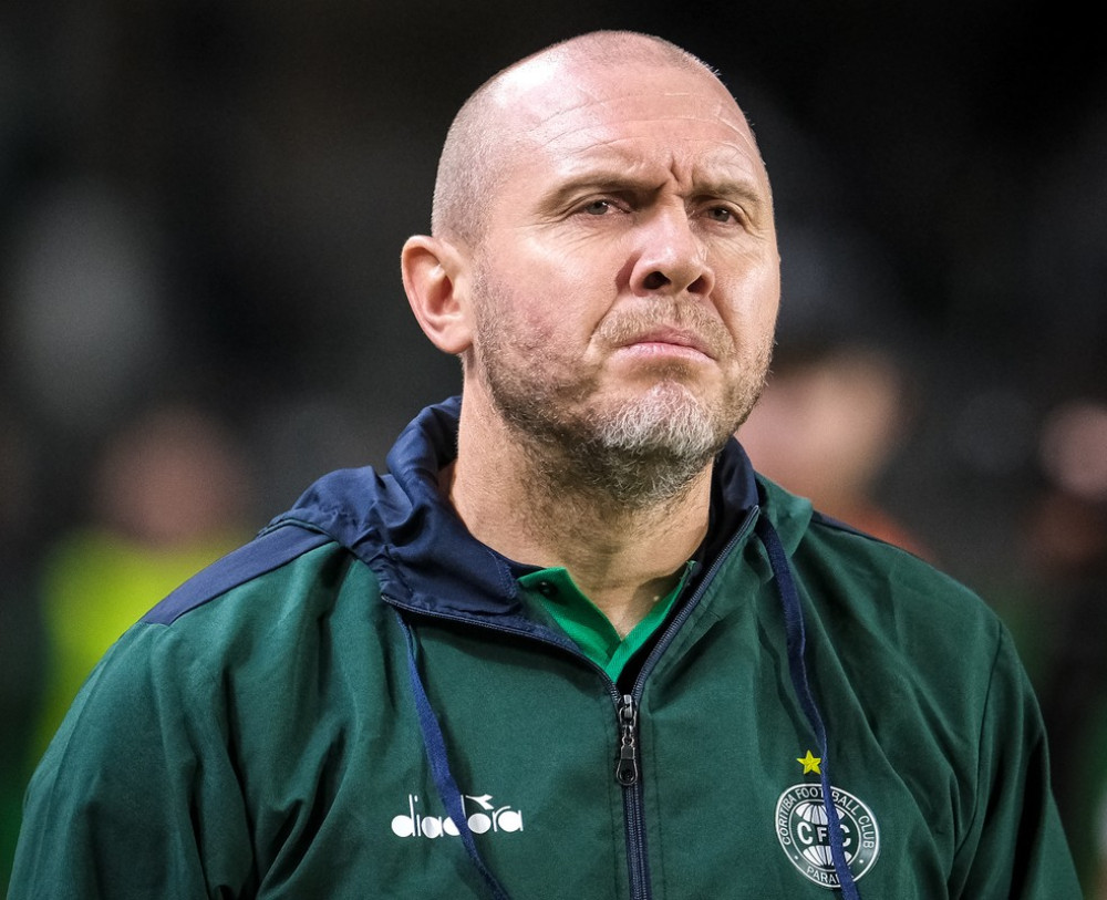 Mozart não é mais o técnico do Coritiba 